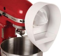 Kitchenaid Portakal Limon Mandalina Sıkacağı:Kitchenaid mikser dondurma makinası aparatları Kitchenaid narenciye sıkma aksesuarları Kitchenaid et kıyması yapma ekipmanlarından bu narenciye sıkacağı aksesuarını Kitchenaid mikserinize taktığınızda küçü